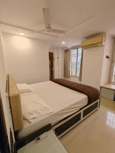 Spacious Garden Facing 2 BHK in Sanpada 5 mins from DY Patil Stadium