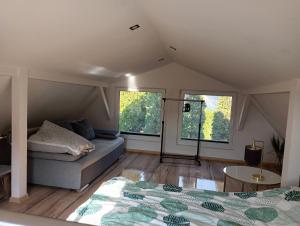 Osada Blanka trzy jeziora ,las SWORNEGACIE