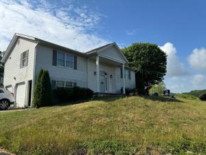 Top floor modern country home