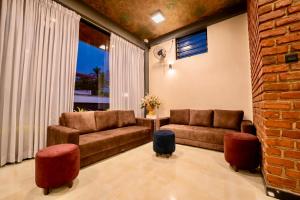 Limeshine Residence - Airport Transit Hotel