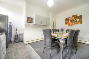 -RE15CFA- For Relaxed and Cosy stay with Free Parking