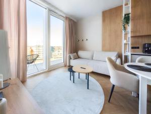 Rynek Wrocław Luminous Apartment by BookingHost