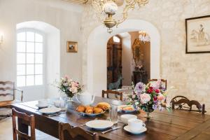 Le Mas Caladoc Luxury Retreat with Private Spa in Provence