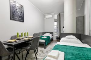 Downtown Apartment House Green