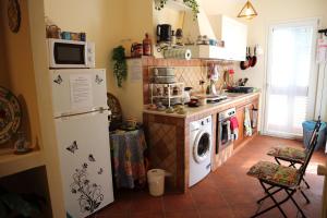 Mondello House Lemon