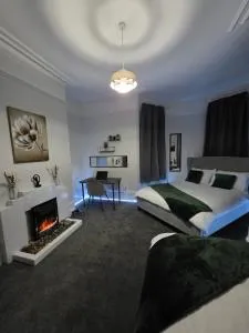 Folkestone Spacious Central Flat Near Harbour & Channel Tunnel - Hawkinge