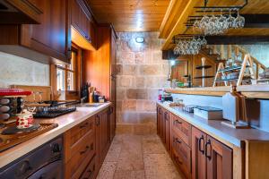 Handmade house Rijeka Crnojevica