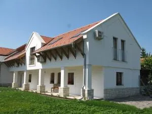 Tokaj Nobilis Udvarház - Tarcal