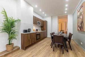 21#Opera#Louvre#Paris02#2bedrooms#AC