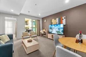 Beachfront at Glenelg Oaks Parking Pool Gym Wi-Fi - Glenelg