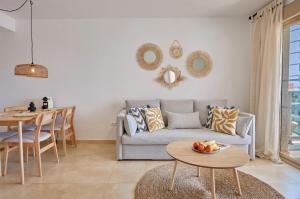 Cozy sea view Apartment - By Welcomely