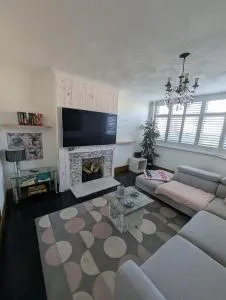 Spacious 3B Home with Garden in Central Ipswich - Westerfield