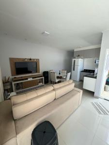 Casa em Itanhaém com Piscina e Ar condicionado à 900 Metros da Praia