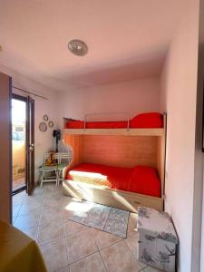 NefHouse 83
