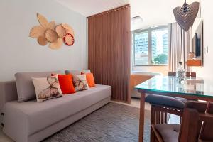 CurtaIpanema: Studio novo, completo, 4 min praia.