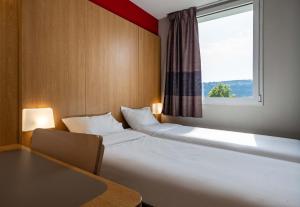 Hotels B&B HOTEL Aubenas : photos des chambres