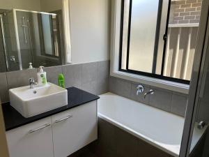 Modern New 4BR Spacious Peaceful Family Home