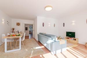 Seabreeze Duplex – Beach & Terrace