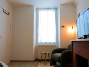 Appartements Logement renove proche de la gare RER TGV : photos des chambres