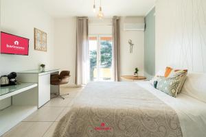 BARI ROOMS Suite Station