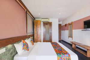 FabHotel Amazonika Boutique Resort - Nr Arpora