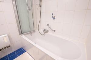 Beautiful apartment with Sea Views and parking