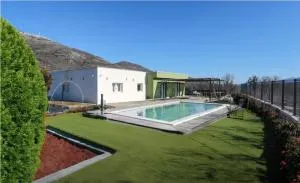 Villa Gariful - Sleeps 10 - Pool - HotTub - PetsOK - Krstatice