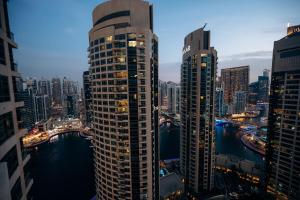 Space 1BR in Marina for 6 people