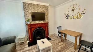 Spacious 2 Beds house in Walker