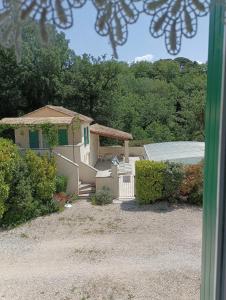 Maisons d'hotes Chambre d-hotes independante avec piscine proche de Vaison-la-Romaine : photos des chambres
