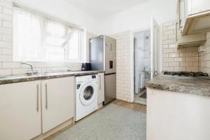 Maisonette at 66 Groveway