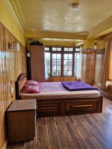 Himalayan Window