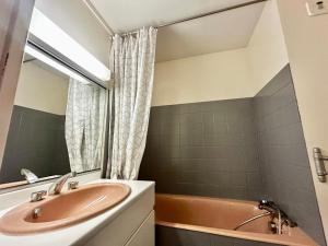 Appartements L'Emailleur studio cosy et tout equipe : photos des chambres