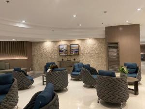 COZY PASAY CONDOMINIUM HOTEL UNIT with NETFLIX