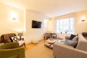 London Hues, 2 Bedroom apartment