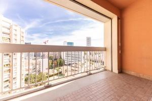 4 min walk to Metro, 60m², renovated, La Défense