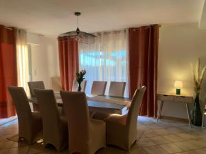 Grande Maison au bord du lac Salonique