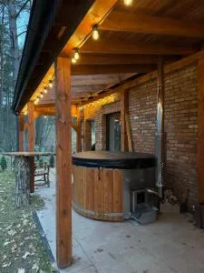 Ceglany Domek z jacuzzi, nad jeziorem, przy lesie - Kręsk