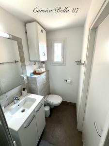 Appartements Corsica Bella 87 T2 Cosy piscines proche plage : photos des chambres