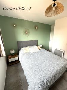 Appartements Corsica Bella 87 T2 Cosy piscines proche plage : photos des chambres