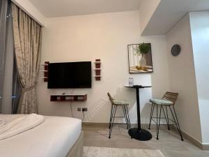 Studio Designer Azizi 41