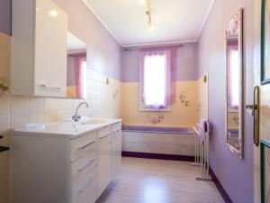 Maisons de vacances Holiday Home Le Pre Sale by Interhome : photos des chambres