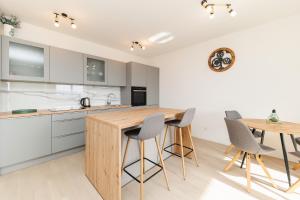 Central Vibes by Belmont Realty