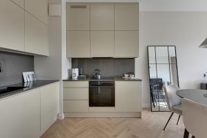 Nadmorski Dwór 800m od Plaży by Downtown Apartments