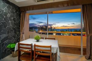 PatongTower步行直达海滩高速wifi605S