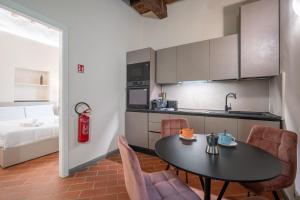 Apartment room in Ponte Vecchio Central Flats
