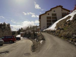 Apartment Grand Vue by Interhome