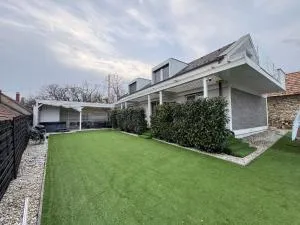 BalatonGardens Apartman - Balatonudvari