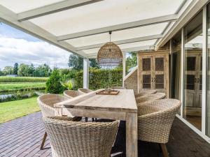 Holiday Home 6 pers- Veenhuis Comfort Plus by Interhome