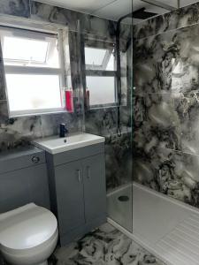 Modern Studio Flat In A Guest House In Basildon